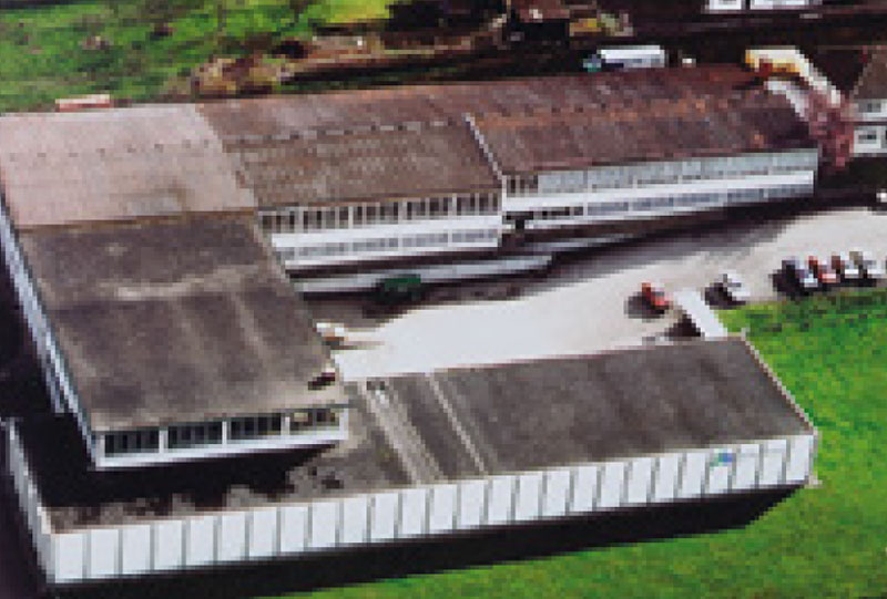 1990